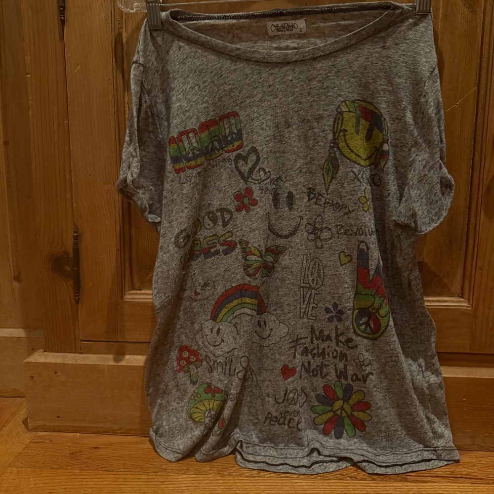 LAUREN MOSHI- PEACE SHIRT -SIZE LARGE